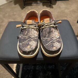 Women’s Hey dudes size 10. Real tree edition.